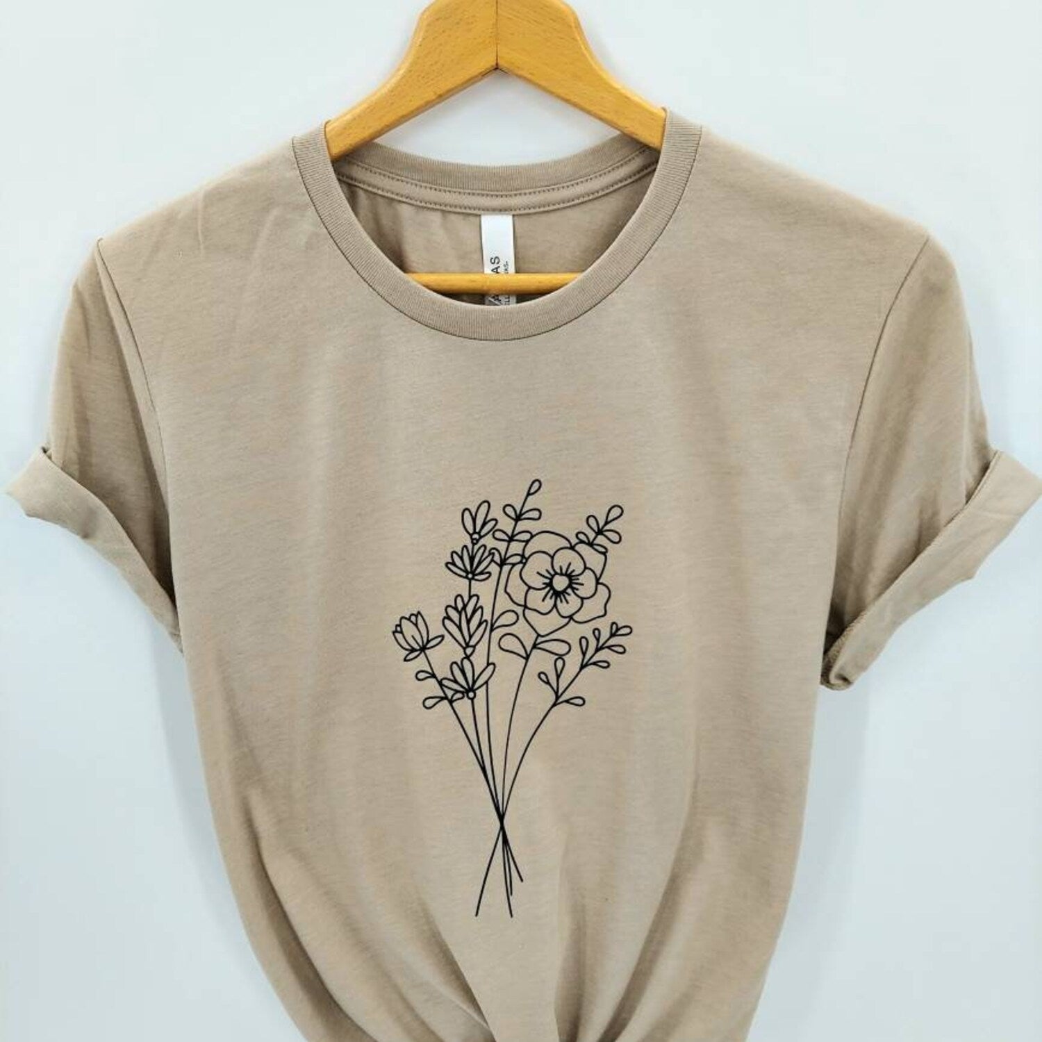 Minimalist Shirt - Wildflower Shirt - Line Drawing Shirt - SpringShirt - Cute Shirt for Women - Wildflower Shirt - Aesthetic - Flower Shirt