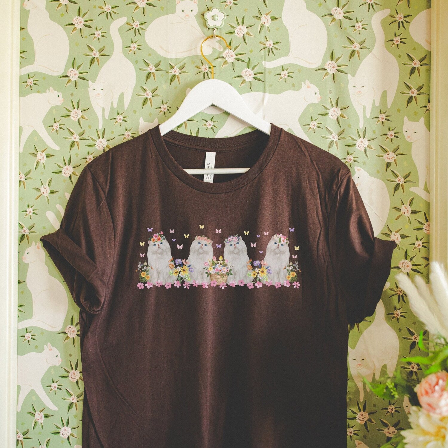 Cute Cottagecore Cat Shirt for Cat Mom: Silly Coquette Grandma Aesthetic Shirt for Cat Lover, 90s Throwback T-Shirt with Boho Butterflies