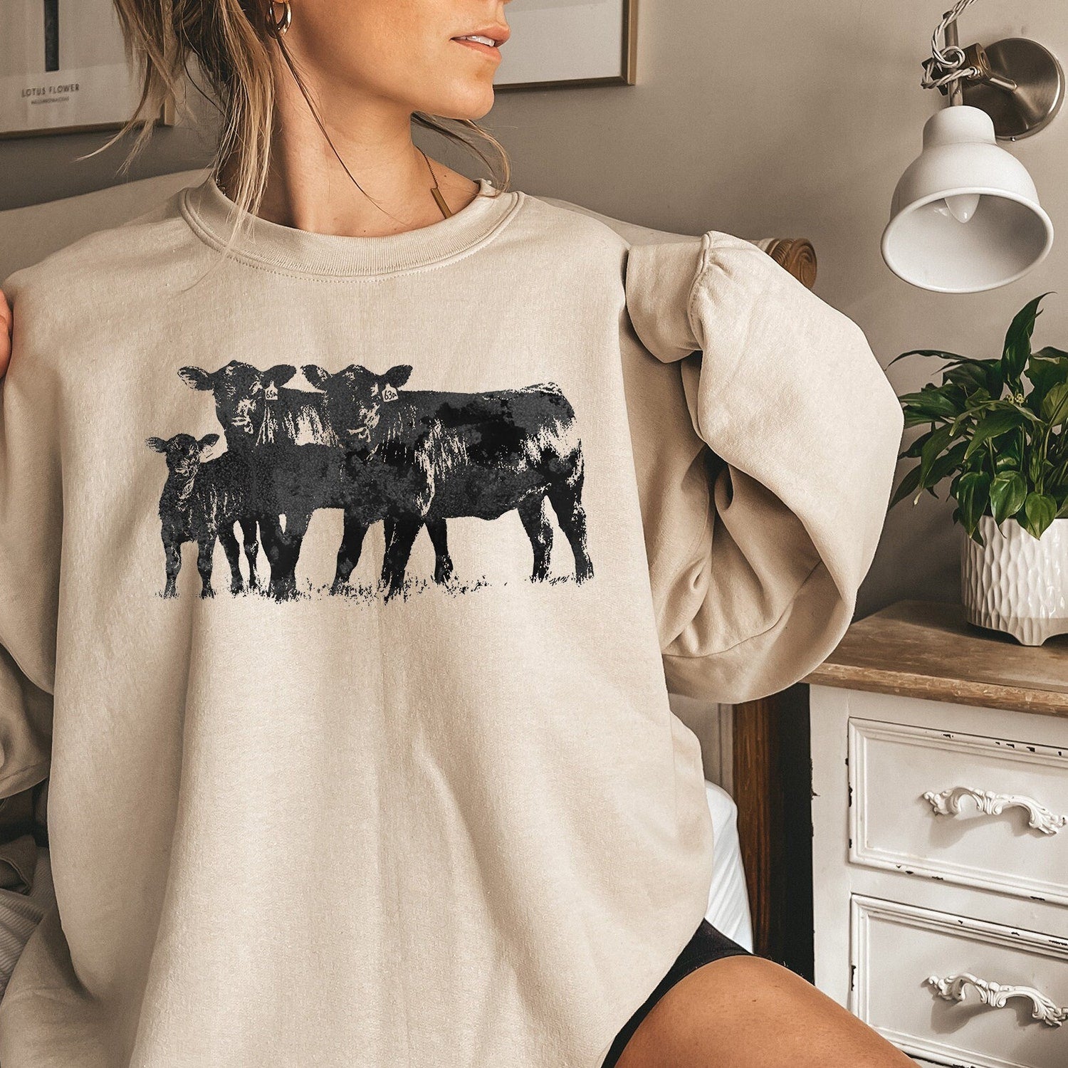 Cute Cow Shirt Gift For Farmers, Animal Lover Gift, Western Country T-Shirt, Cow Lover Sweatshirt, ,Farm Animal Sweatshirt,Farm Love Sweater