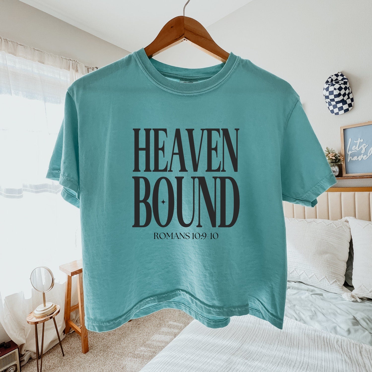 Christian Crop Top Shirt for Women Faith Based Cute Jesus T Shirt Bible Verse Graphic Tee Aesthetic Christian Clothing Gift for Her Saved