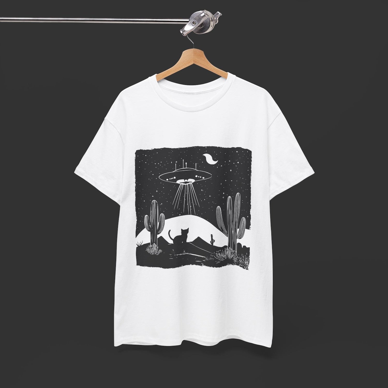 UFO Alien Cat Desert Graphic T-Shirt Unisex Cotton Tee Retro Space Aesthetic Alien Abduction Shirt Gift for Sci-Fi Lovers Boho Desert Tee