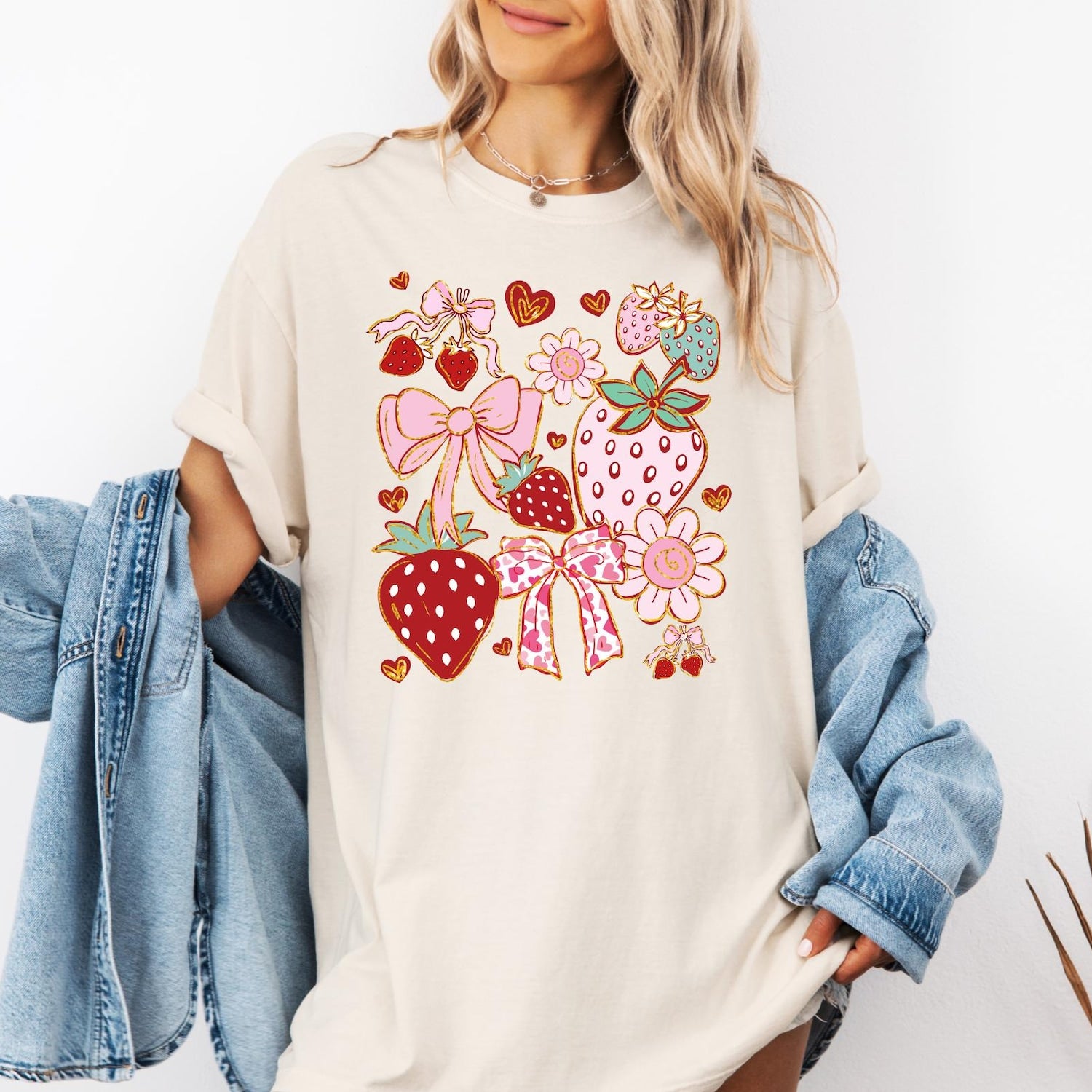 Comfort ColorsÂ® Strawberry Floral Shirt, Cute Bow Graphic Tee, Cottagecore Aesthetic, Cute women T Shirt, Fruit Shirt, Girly Graphic Top