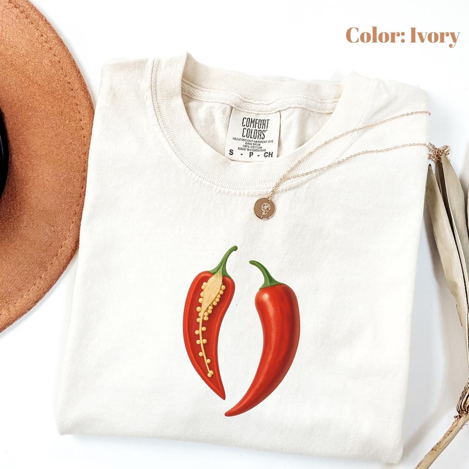 Comfort Colors Spicy Pepper Shirt, Red Chili Aesthetic Tee, Cute Hot Pepper T-Shirt, Foodie Gift for Summer & Garden Lovers.