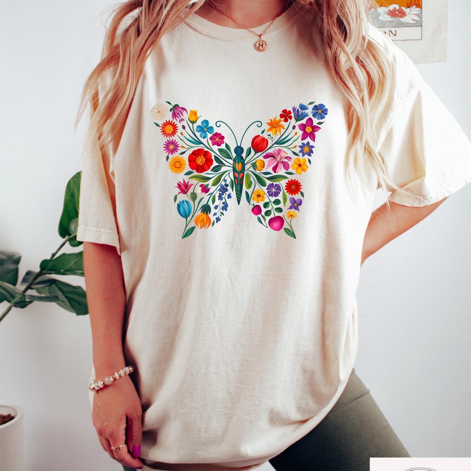 Floral Butterfly Shirt, Aesthetic Butterfly Shirt, Monarch Butterfly Shirt, Cute Butterfly Tee, Butterfly Lover Gift, Retro Womens Sweater